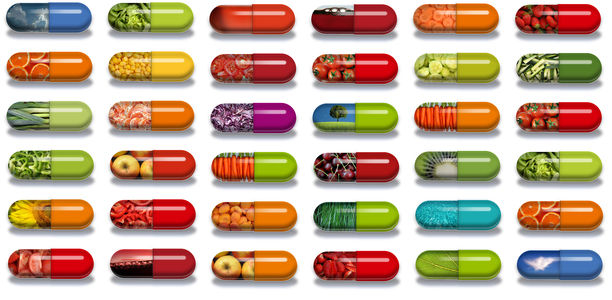 Bild zu Nahrungsergänzung - Ältere Menschen nehmen häufig zu viele Supplemente ein