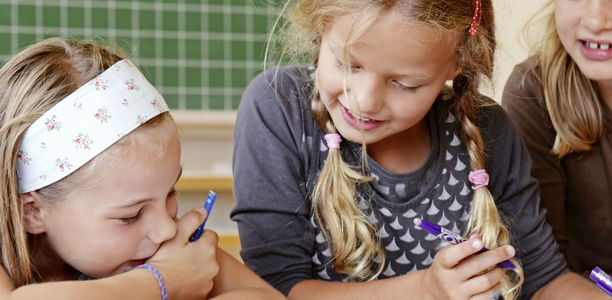 Bild zu  Schulgesundheitspflege - Einsatz von "Schulschwestern" für chronisch kranke Kinder sollte bundesweit Schule machen