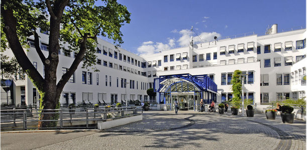 Bild zu Zertifizierung - Klinik Nauen: Bergwanderung zum Zertifikat