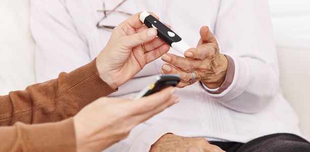 Bild zu Kirchheim-Forum 2015 - Blutzuckermessung in der Pflege