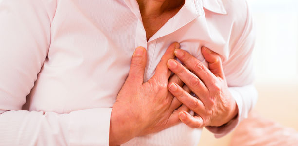 Bild zu Falldiskussion - Akuter Hinterwandinfarkt bei 60-jähriger Frau mit auffälliger Familienanamnese