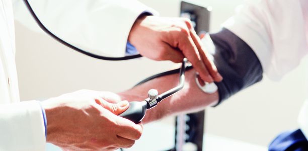 Bild zu Bluthochdruck -  Hohe Messwerte häufig bagatellisiert