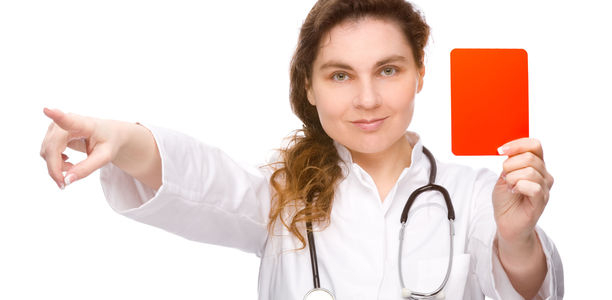 Bild zu Nationale Reduktionsstrategie 2016  - Rote Karte für ungesunde Lebensmittel