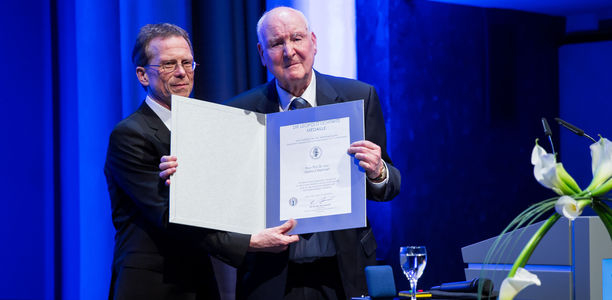 Bild zu Prof. Hellmut Mehnert - Ein außergewöhnliches Lebenswerk