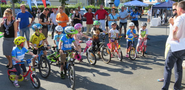 Bild zu Hobby-Radrennen - Ex-Profi gewinnt Großen Preis von Bad Lauterberg