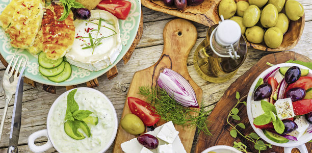 Bild zu Neue Studie - Mittelmeer-Diät senkt Risiko bei koronarer Herzkrankheit