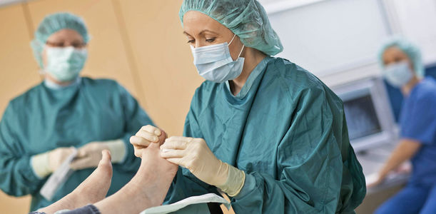 Bild zu Diabetisches Fußsyndrom - Bei Diabetes ist jedes akute Fußproblem ein Notfall