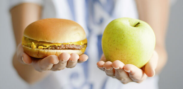 Bild zu Schwerpunkt „Ernährung“ - Abnehmen nach dem 20:80-Prinzip 