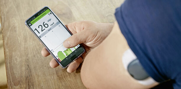 Bild zu Interview - Eversense XL – das sagen eine Diabetesberaterin und ein Arzt