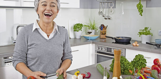 Bild zu Ernährung - Richtige Ernährung im Alter - So wichtig wie Medizin