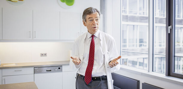 Bild zu Ernährungsmedizin - Prof. Hauner im Interview: Ernährung in Zeiten von Corona