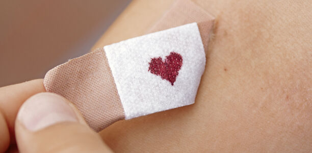 Bild zu Schwerpunkt „Kinder und Jugendliche“ - Hautprodukte für Pumpen und Sensoren
