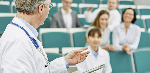 Bild zu DDG, DGE und DZD - Diabetologie und Endokrinologie: Experten fordern mehr Kapazitäten bei der Aus- und Weiterbildung