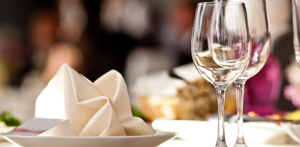 Bild zu Restaurantbesuch mit Diabetes - Menschen mit Diabetes fordern Nährwerte auf Speisekarten