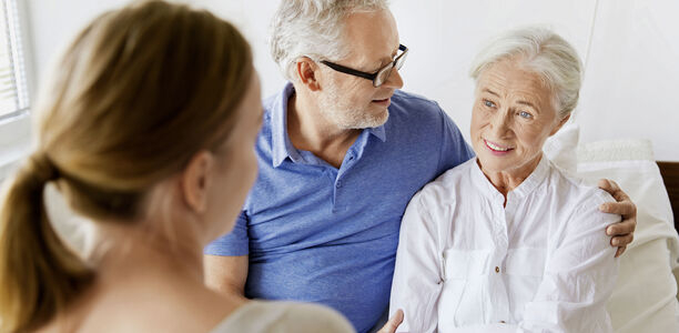 Bild zu Pandemie - Private Besuche treiben das Corona-Infektionsgeschehen