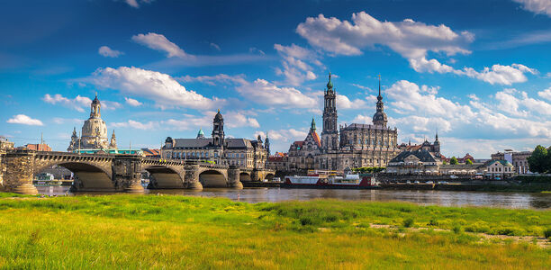 Bild zu Weltdiabetestag - „Family fun run“ und blaue Illuminationen in Dresden