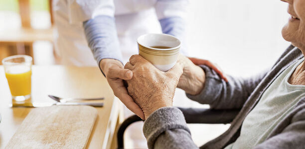 Bild zu Ernährung im Krankenhaus - Erster „Basisfachkurs Ernährung und Pflege“ durchgeführt