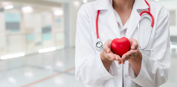 Bild zu Kardiologie - Wenn Gleichbehandlung der Gesundheit schadet: Frauenherzen schlagen anders
