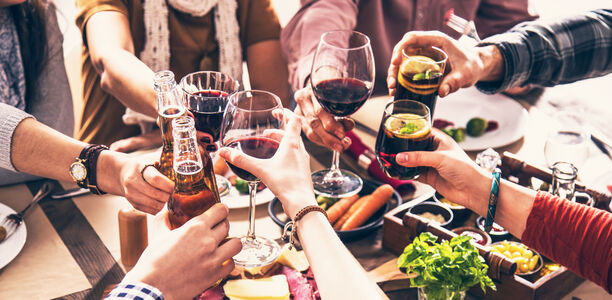 Bild zu Übersicht - Alkoholgebrauch und Diabetesrisiko: Schutz oder Risiko?