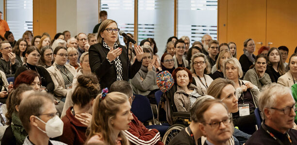 Bild zu Präsenz - Auf der Herbsttagung
