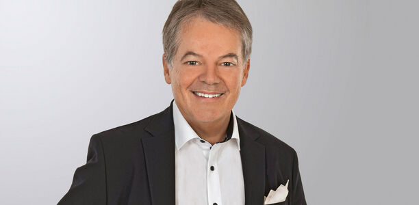 Bild zu Würdigung - Prof. Thomas Haak verabschiedet sich in den Ruhestand