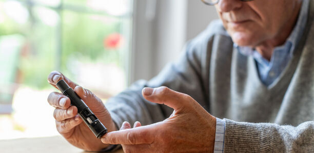 Bild zu Übersicht - LADA: spätmanifester Autoimmundiabetes bei älteren Menschen – ein unterschätztes Phänomen