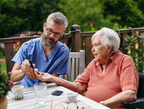 Bild zu Häusliche Pflege von Menschen mit Diabetes in Deutschland: - Ein blinder Fleck in der Versorgungslandschaft?
