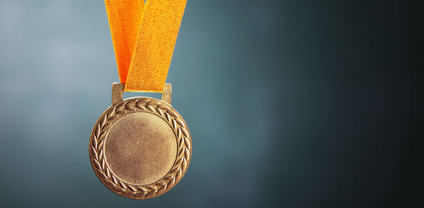 Bild zu DGPR - DGPR verleiht Peter-Beckmann-Medaille an Martin Vestweber, Frankfurt am Main